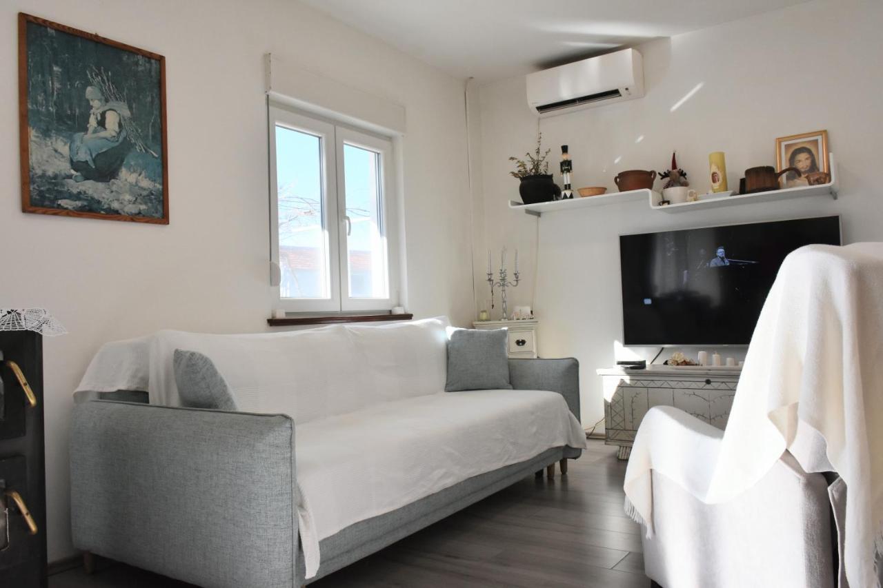 Villa Marie With Pool, Two Bedrooms For 4+2Kids Cavoglave Exteriör bild