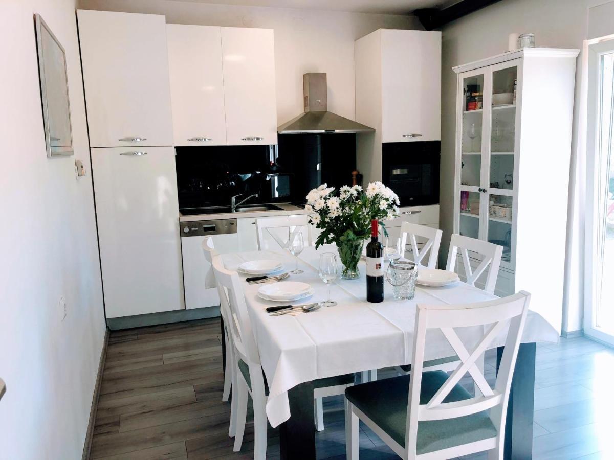 Villa Marie With Pool, Two Bedrooms For 4+2Kids Cavoglave Exteriör bild