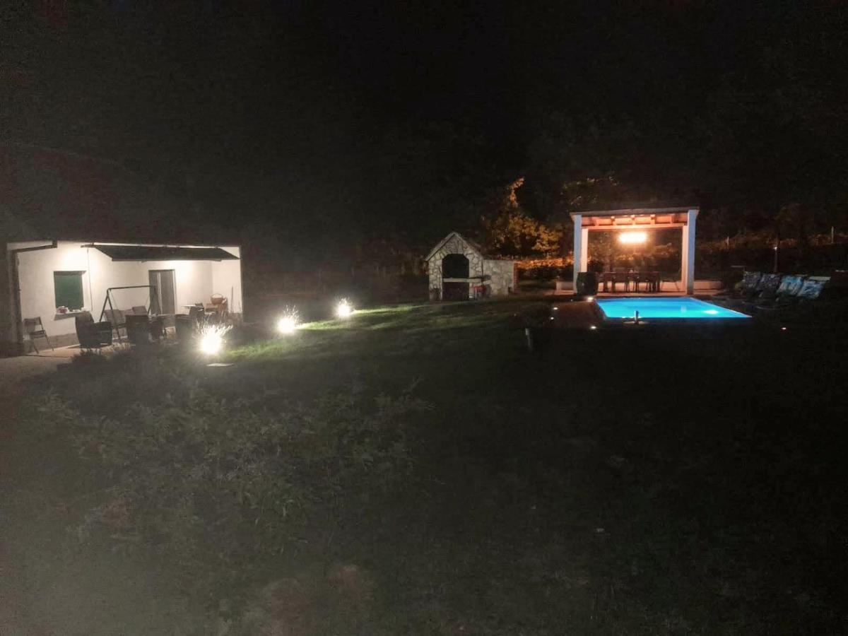 Villa Marie With Pool, Two Bedrooms For 4+2Kids Cavoglave Exteriör bild