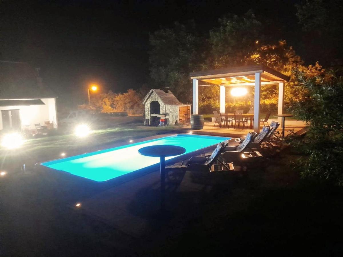 Villa Marie With Pool, Two Bedrooms For 4+2Kids Cavoglave Exteriör bild